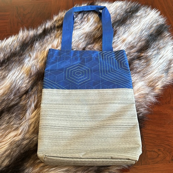 ASEA *NEW* Tote Bag - Picture 7 of 16